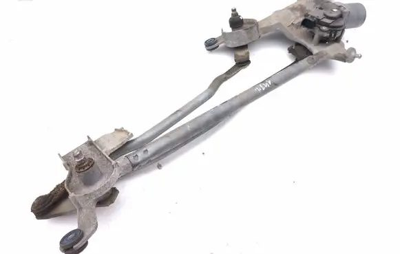 Toyota Prius (XW30) Front wiper linkage and motor 8511047280