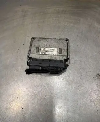 Volkswagen Polo Engine control unit/module 03E906033L 5WP4019407 3PE4726