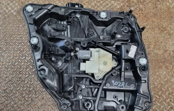 BMW 5 G30 G31 Rear door window regulator with motor 7365167 7455083