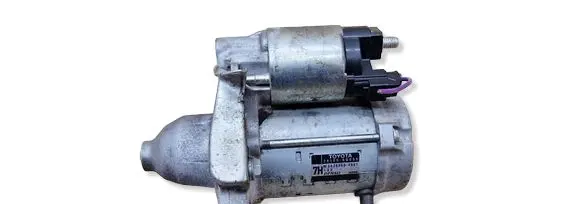 Toyota Yaris Starter motor 281000Q050