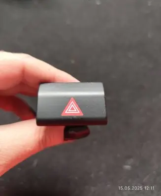 Skoda Superb B6 (3T) Hazard light switch 3T0953235D 04101012 10012340