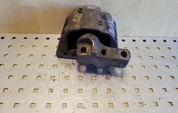 Audi A3 S3 8L Engine mount bracket 1J0199262BF