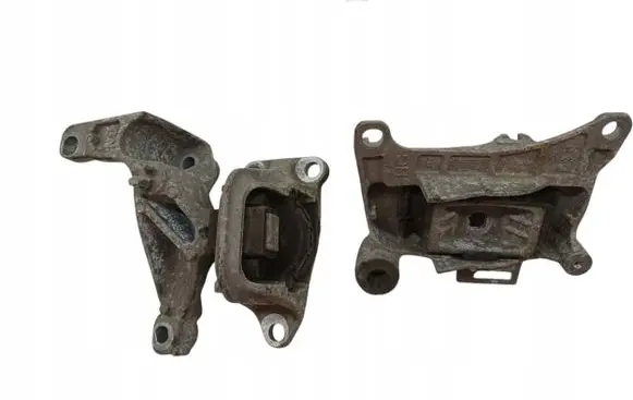 Renault Megane III Other engine bay part