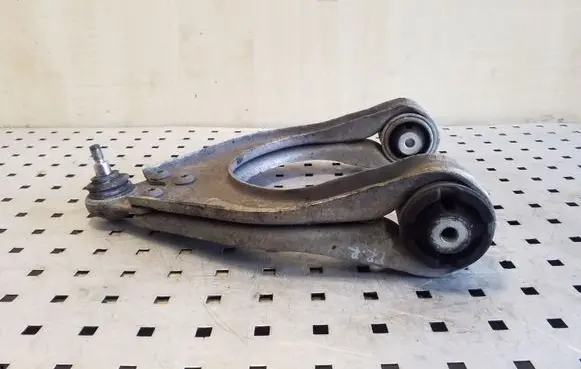 Mercedes-Benz CLS C219 Front lower control arm/wishbone