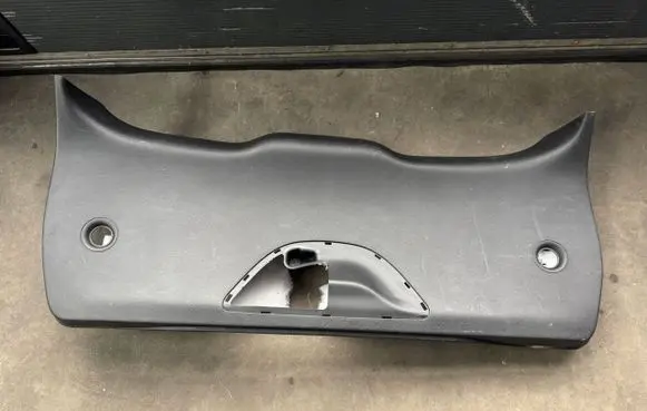 Jeep Grand Cherokee Tailgate trim 