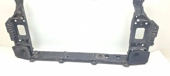 Hyundai i40 Bottom radiator support slam panel 
