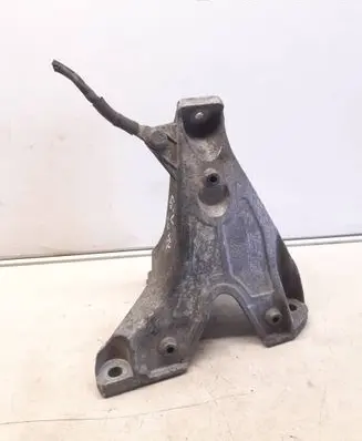 Audi A4 S4 B6 8E 8H Engine mounting bracket 8E0199308D