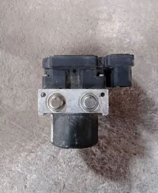 Ford Focus C-MAX ABS Pump 3M512M110CA