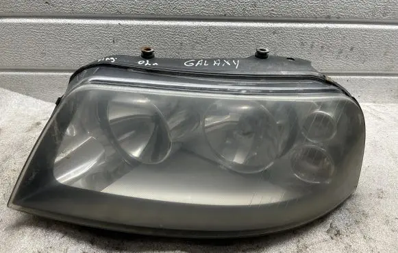 Volkswagen Sharan Headlight/headlamp 0301182611