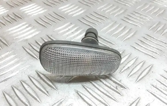 Opel Astra G Front fender indicator light 90560403