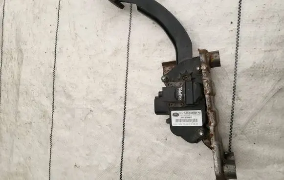 Land Rover Discovery 3 - LR3 Accelerator throttle pedal Scl000061