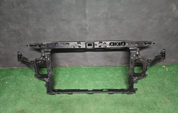 Hyundai i30 Radiator support slam panel 64101G4000