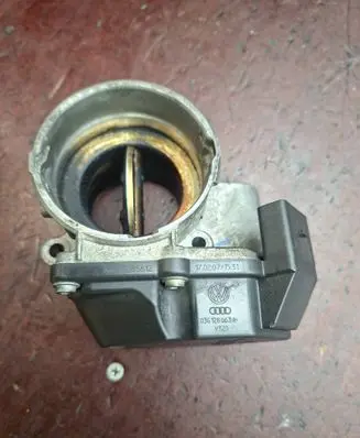 Volkswagen PASSAT B6 Throttle valve 03G128063A A2053085612 1702071531
