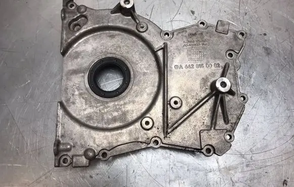 Mercedes-Benz ML W164 Timing chain cover A6420150002
