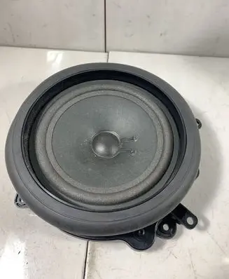 Audi A8 S8 D3 4E Rear door speaker 4E0035415