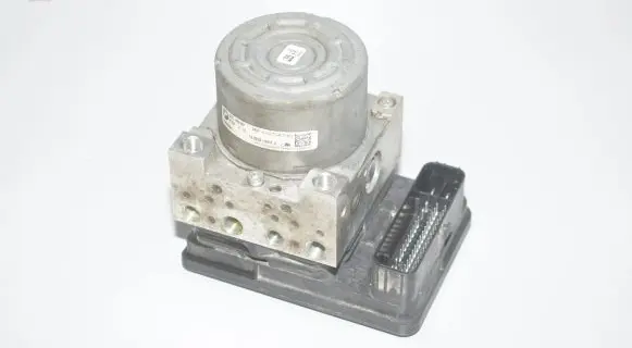 BMW i3 ABS Pump 6883348