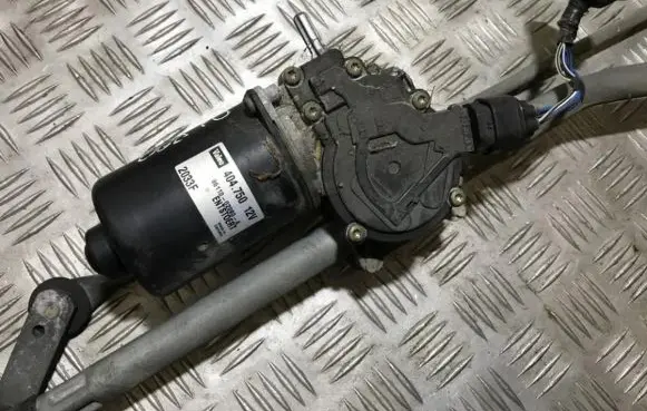 Toyota Corolla E120 E130 Wiper motor 404750 8511002090
