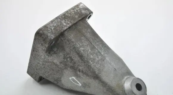 Mercedes-Benz E W211 Engine mounting bracket A2712230804