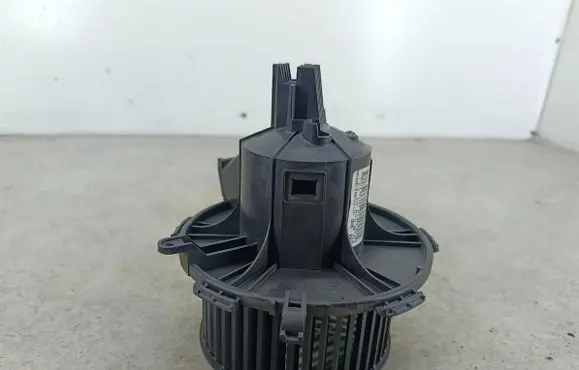 Opel Zafira B Heater fan/blower D8087