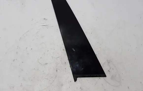 KIA EV6 Front door glass trim molding 82260-CV000