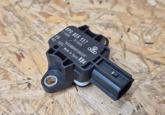 Audi A4 S4 B7 8E 8H Airbag deployment crash/impact sensor 8P0955557 011005