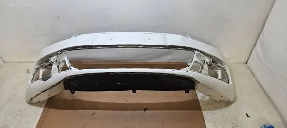 Volkswagen Scirocco Front bumper 1K8807221F