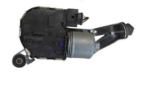 Ford Focus Front wiper linkage and motor BM5117K504AJ
