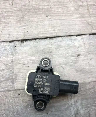 Audi A6 S6 C7 4G Airbag deployment crash/impact sensor 4H0955557