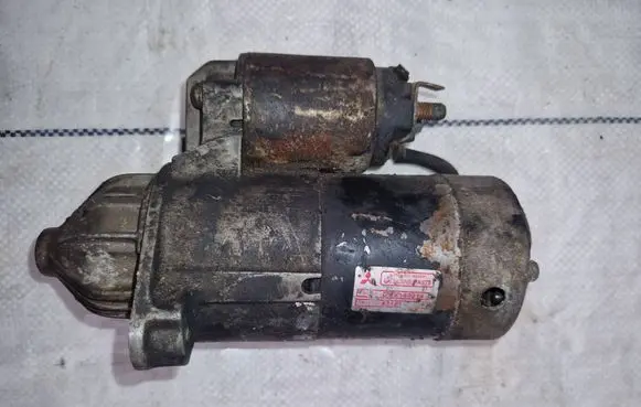 Mitsubishi Pajero Starter motor Mt72583