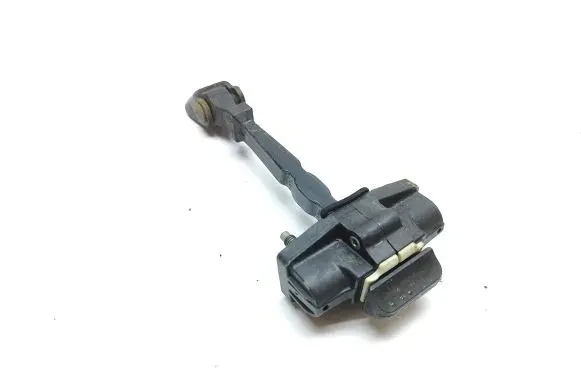Renault Captur Front door check strap stopper