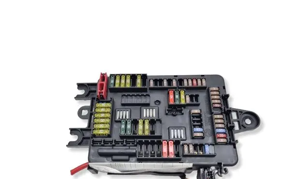BMW 3 F30 F35 F31 Fuse module 9261110 61149261110