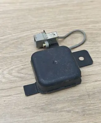 Volvo S80 Aerial GPS antenna 8622283 020165