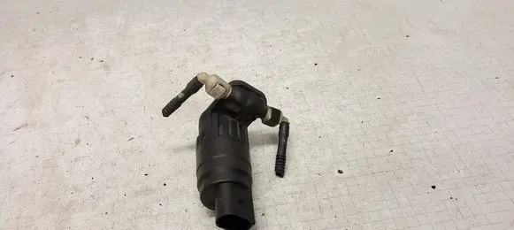 Volkswagen Golf V Windscreen/windshield washer pump 1K6955651 3009426