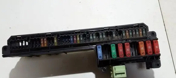 BMW 5 E60 E61 Fuse box set 6114695733001 61146957330-01