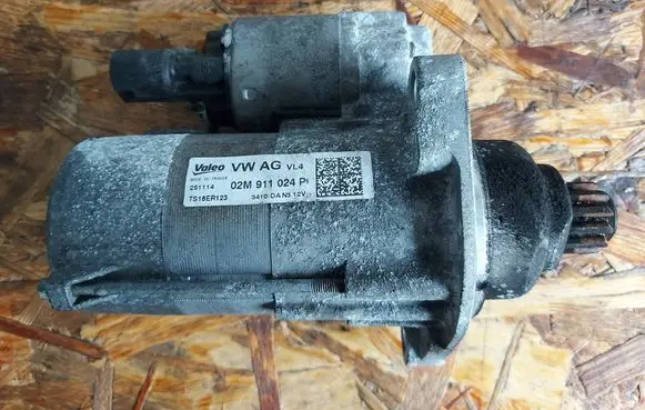 Volkswagen Tiguan Starter motor 02M911024P