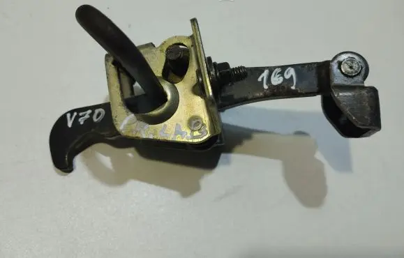 Volvo V70 Front door check strap stopper 9203393