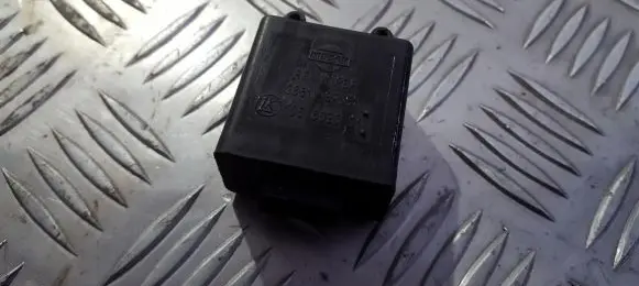 Nissan Primera Other relay 285119f961 05802001
