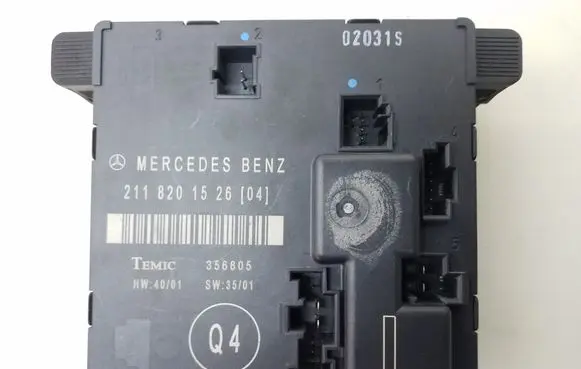 Mercedes-Benz E W211 Door control unit/module A2118201526
