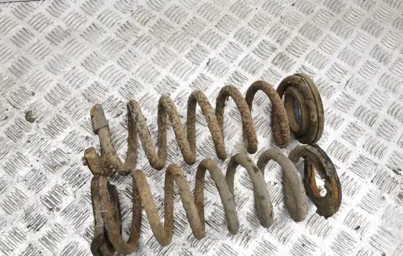 Mitsubishi Outlander Rear coil spring