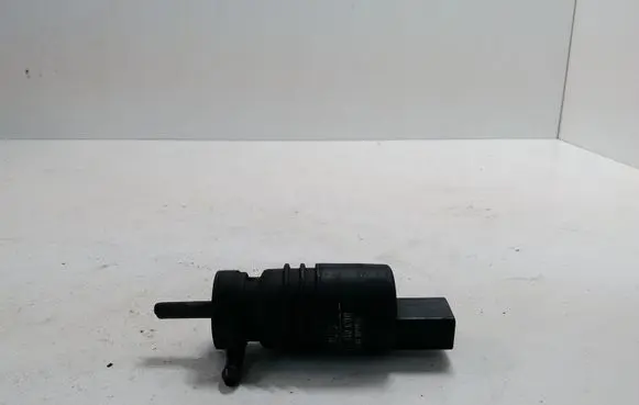 Mercedes-Benz C W202 Windscreen/windshield washer pump 008015