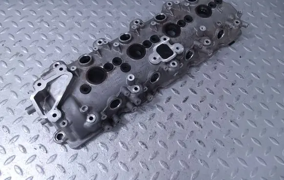 Audi Q7 4M Rocker cam cover 057103469AF 057103469AE