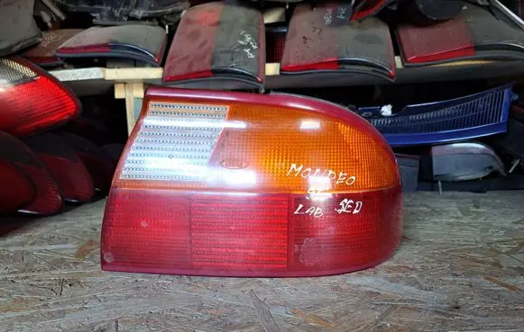Ford Mondeo MK I Rear/tail lights 93BG13A602AC 93BG13N004AB