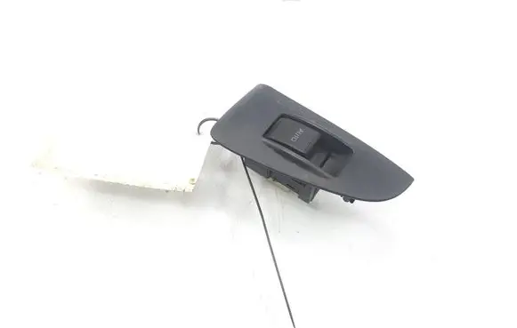 Toyota Avensis T250 Electric window control switch 74272-05020