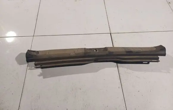 Toyota Avensis T250 Other trunk/boot trim element 5838705098 58387-05098
