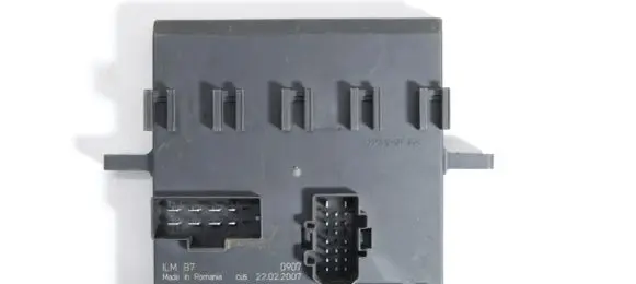 Audi A4 S4 B7 8E 8H Comfort/convenience module 8E0907279N