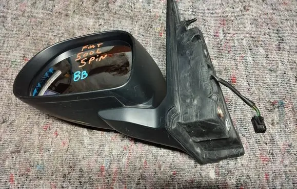 Fiat 500L Front door electric wing mirror