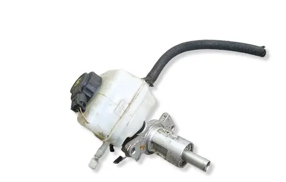 BMW 1 E82 E88 Master brake cylinder 