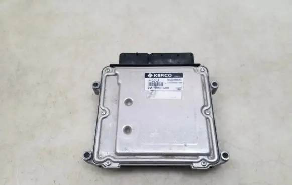 Hyundai ix35 Engine control unit/module 399314W000