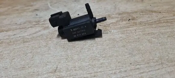 Volvo XC70 Turbo solenoid valve 30611668