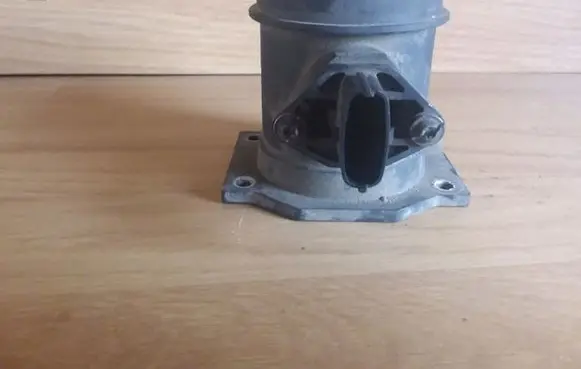 Nissan Primera Mass air flow meter 0281002207 226807F400